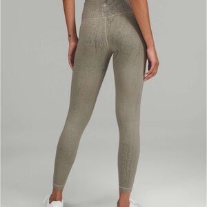 Lululemon Wunder Train High-Rise Tight 25" Thread Dye Rover Black size 18